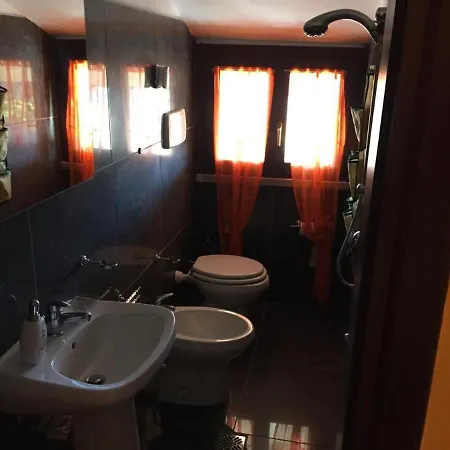 Bed & Breakfast Giardini Di Marzo Casa